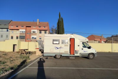 AREA DE CARAVANAS en Escucha (Teruel)