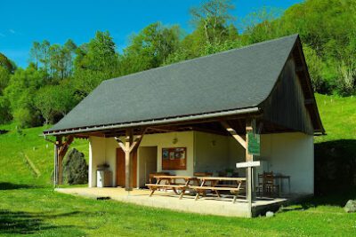 Aire Naturelle Camping Maison Bousquet en Bedous