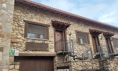 Alojamientos y Casa Rural La Casona de Gascones en Gascones (Madrid)