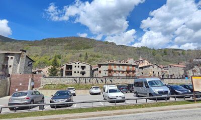 Aparcament caravanes area ac en Setcases (Girona)