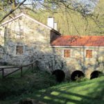 Área Natural Muíño de Pedroso ~ Camping Río Xuvia en O Castro (A Coruña)