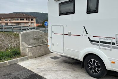 Área de Autocaravanas de Castañeda en Pomaluengo (Cantabria)