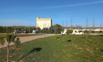 Área de Caravanas Santa Maria del Camper en Santa María del Campo (Burgos)