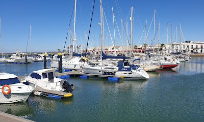 Área de Estacionamiento de Autocaravanas Puerto de Ayamonte en Ayamonte (Huelva)