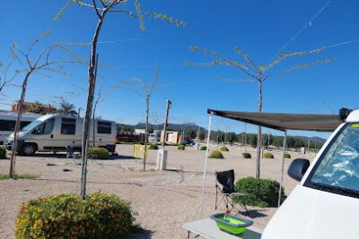 Àrea d´autocaravanes La Campaneta en Benissanet (Tarragona)