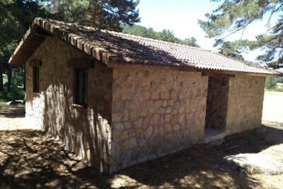 CAMPAMENTO NAVATORMES en Navarredonda de Gredos (Ávila)