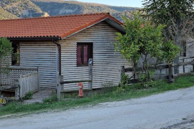 Camping Artaza-Urederra en Artaza (Navarra)