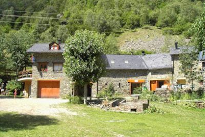 Camping Bordes de Graus en Tavascan (Lleida)