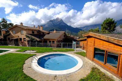 Camping Bungalows Repòs del Pedraforca en Saldes (Barcelona)