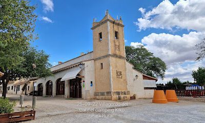 Camping Kiko Park Rural en Villargordo del Cabriel (Valencia)