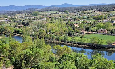 Camping La Pesquera en Cdad. Rodrigo (Salamanca)
