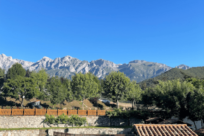 Camping La Viorna Picos de Europa en Santo Toribio (Cantabria)
