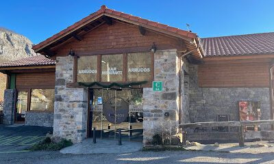 Camping Los Arrudos Redes Aventura Caleao en Caleao (Asturias)
