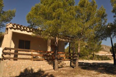 Camping Pinar del Rey en Vélez-Blanco (Almería)
