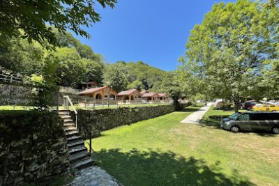 Camping Naranjo de Bulnes en Las Arenas (Asturias)
