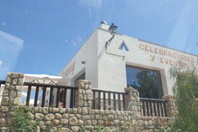Camping Puerta de la Alpujarra en Las Barreras (Granada)