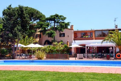 Interpals Eco Resort en Mont-ras (Girona)