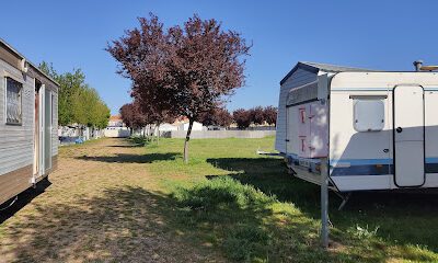 Camping Vía de la Plata en La Bañeza (León)