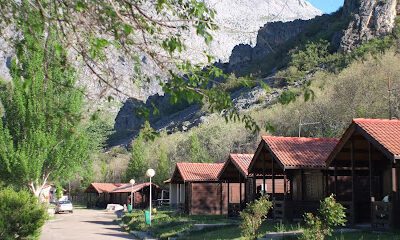 Camping las Hoces de Vegacervera en Valdelugueros (León)