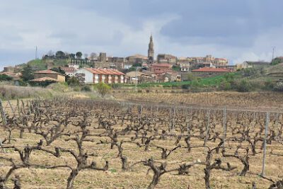 Parking Medievales 3 en Briones (La Rioja)