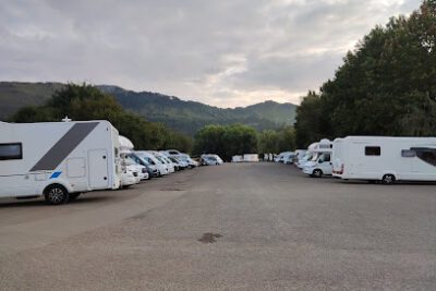 Parking caravana en Alfoz de Lloredo (Cantabria)