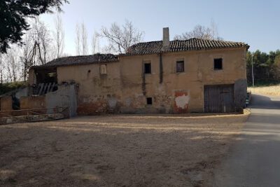 Zona Aparcamiento Auto Caravanas en Lezuza (Albacete)