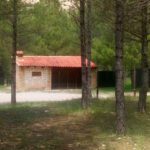 Zona de Acampada Fuente de Don Guillén en Puebla de San Miguel (Valencia)