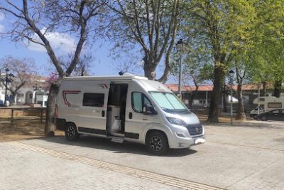 Zona de autocaravanas Alameda del Parral en Alanís (Sevilla)